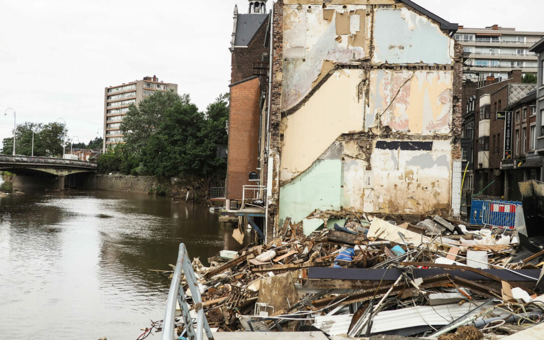 Une artiste liégeoise va redécorer les vitrines des commerces touchés par les inondations