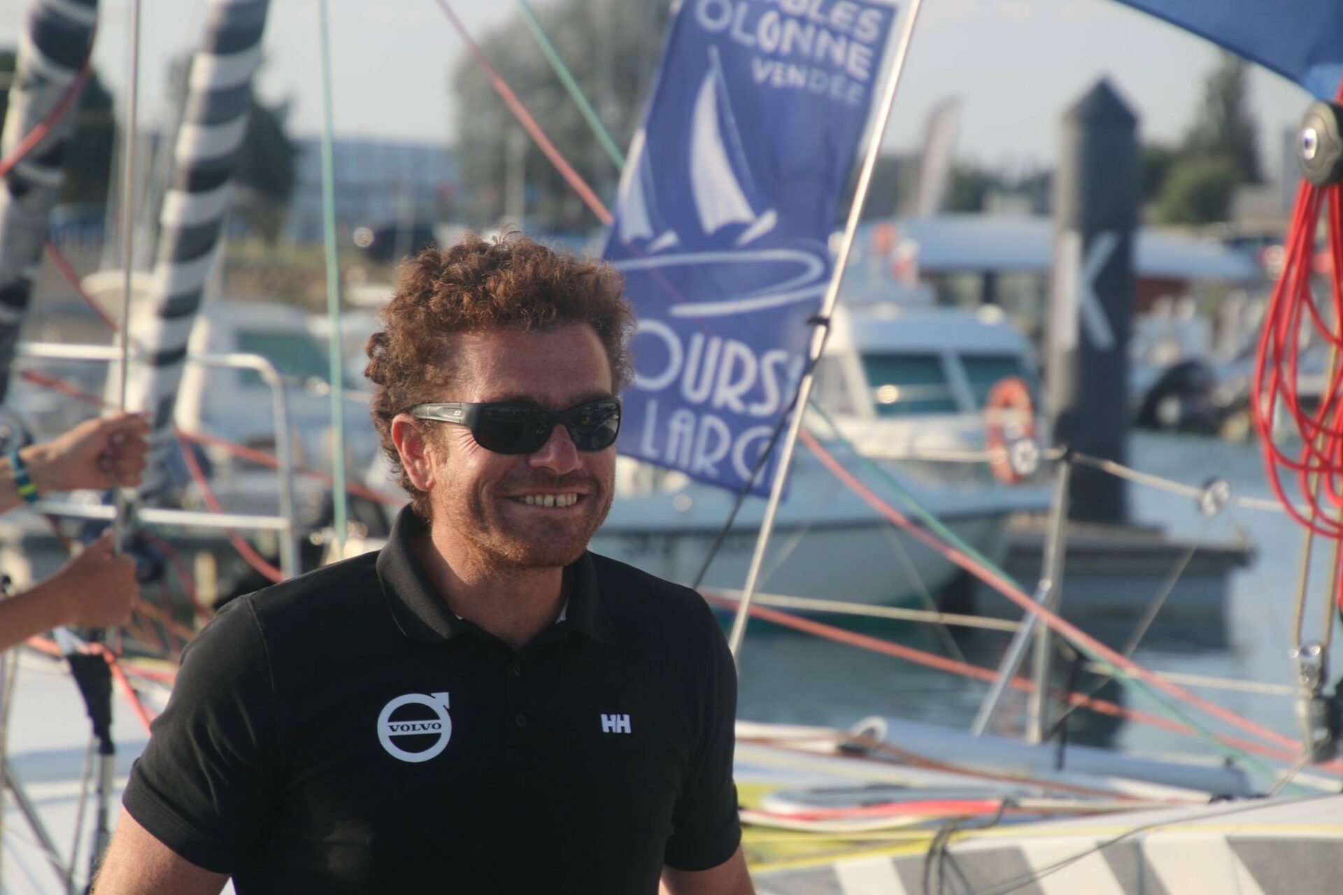 Le skipper Jonas Gerckens blessé 4 semaines avant le départ d’une course au large