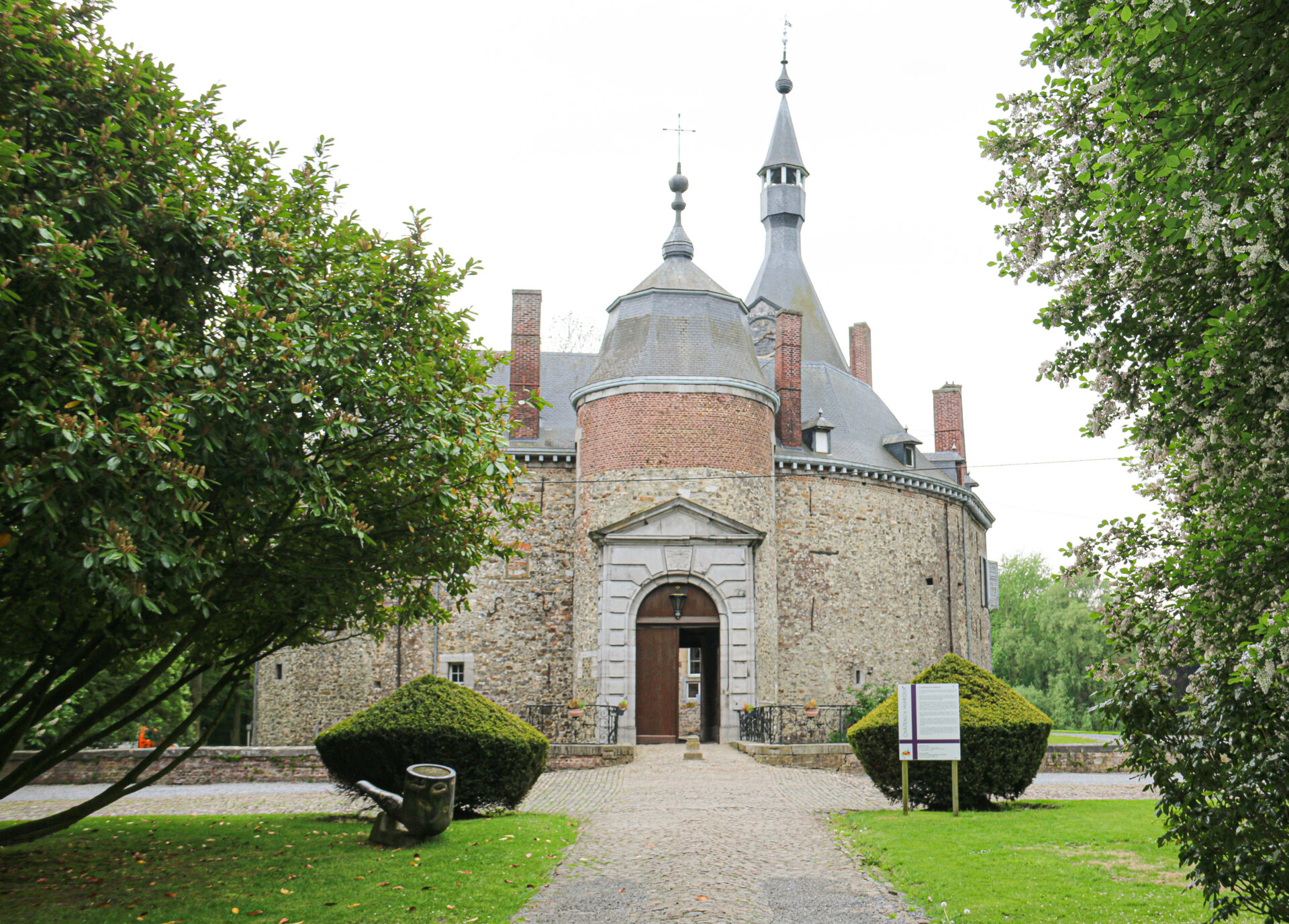 Un demi-million pour aménager une brasserie et des chambres d’hôtes au château de Waroux à Ans
