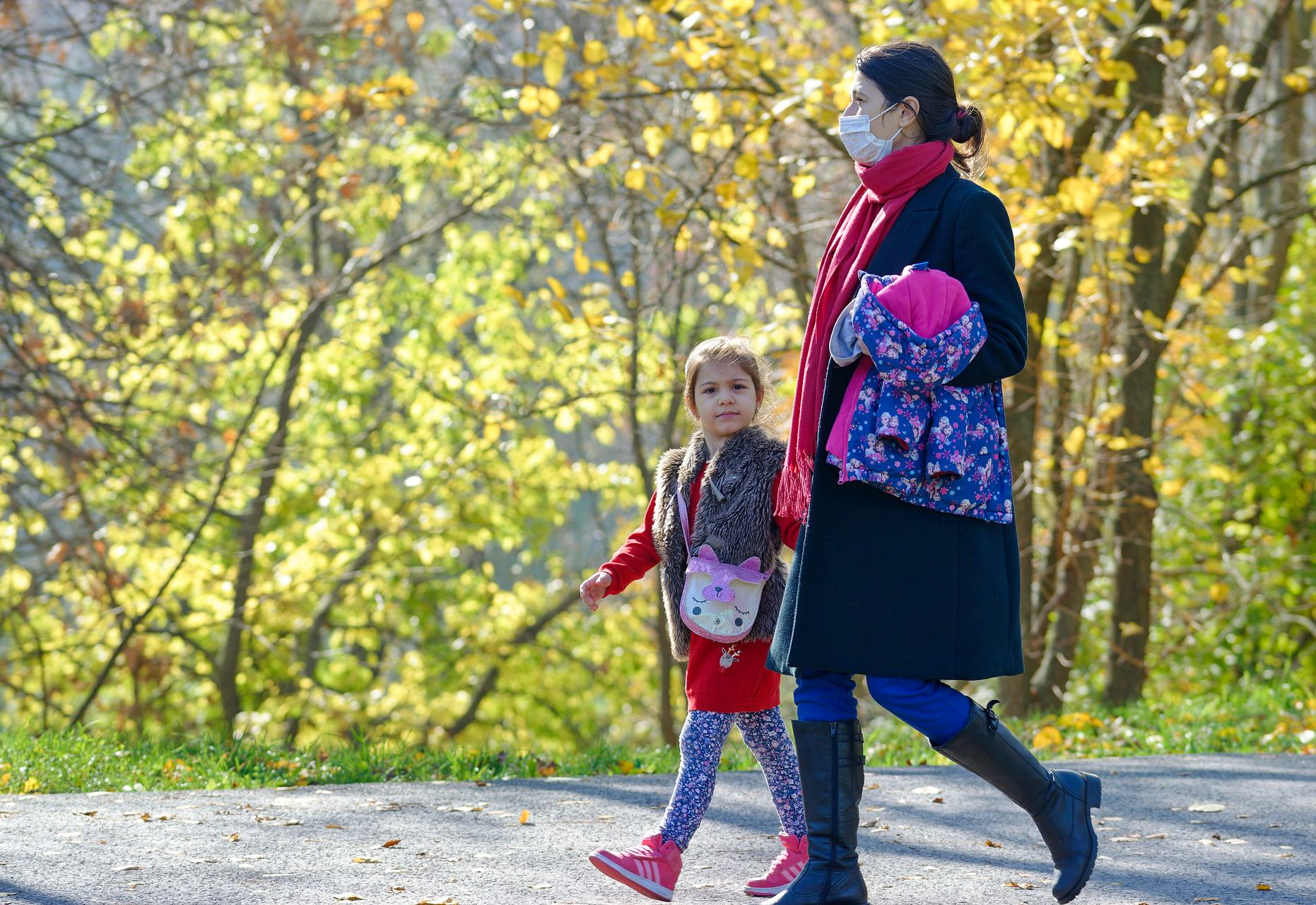 Une étude du CHU de Liège montre que les contaminations Covid sont identiques chez les enfants et les adultes