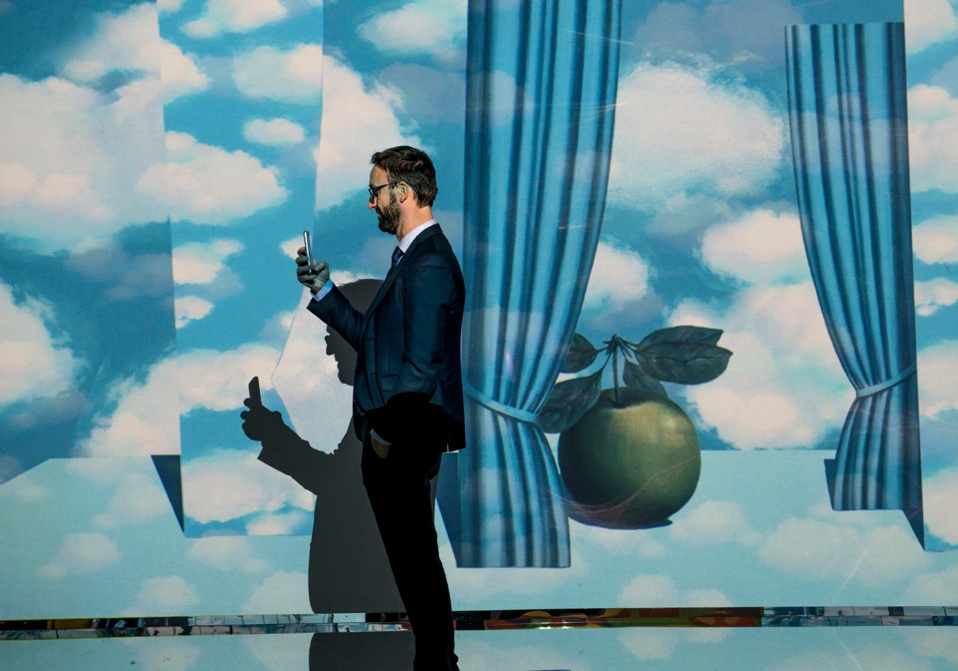 Exposition immersive consacrée à René Magritte à la Boverie