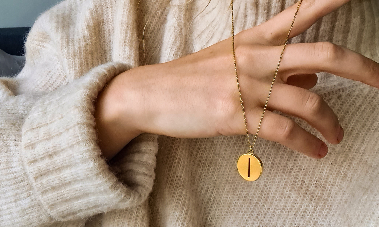 Une Liégeoise se lance dans la fabrication de bijoux olfactifs