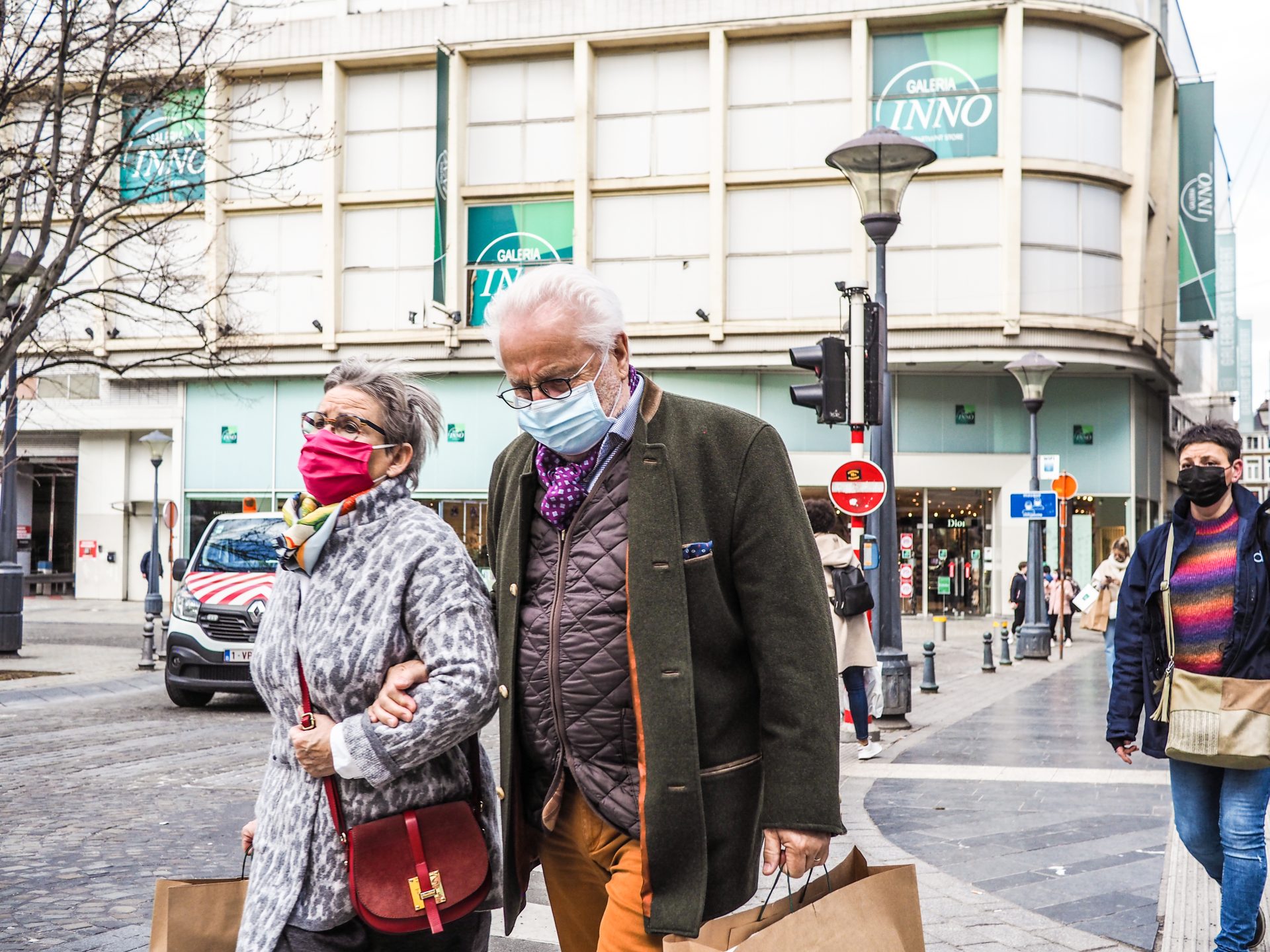 Ouvertures exceptionnelles des commerces en décembre: deux dimanches et une nocturne