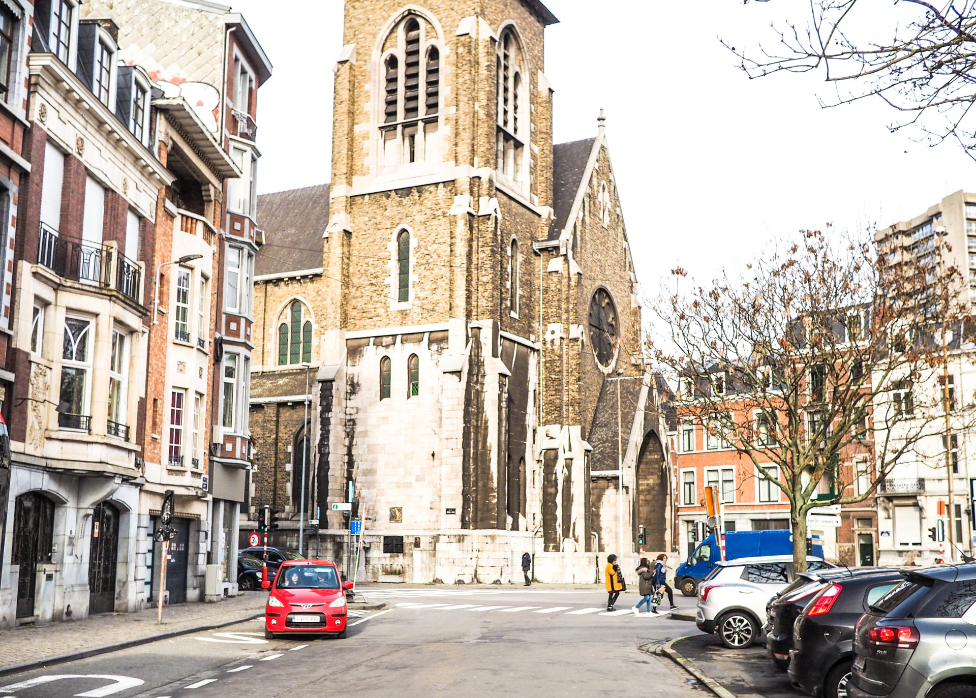 Après la salle d’escalade à Cointe, un centre culturel dans l’église Saint-Pholien ou la chapelle de Bavière ?
