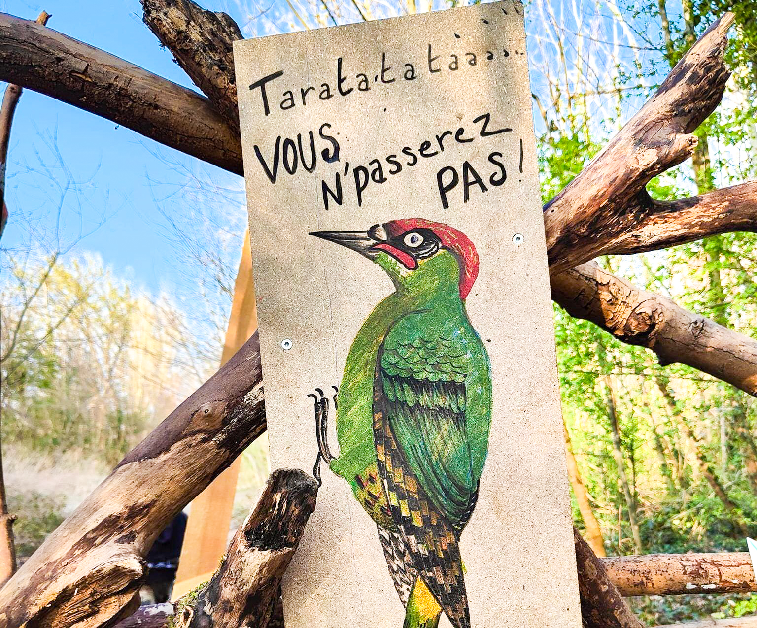 Des barricades et un campement sur le site de la Chartreuse pour bloquer les engins de chantier de Matexi
