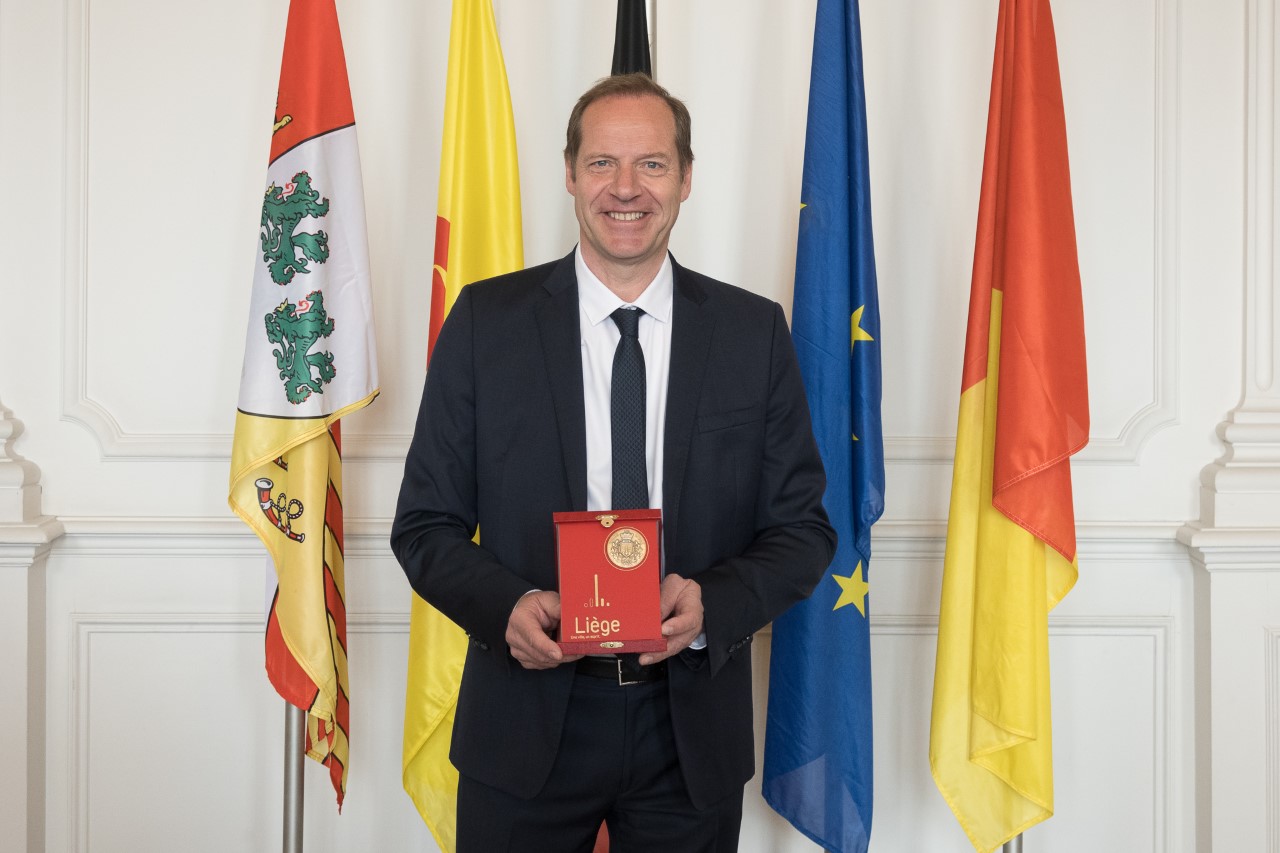 Le directeur du Tour de France reçoit le titre de citoyen d’honneur