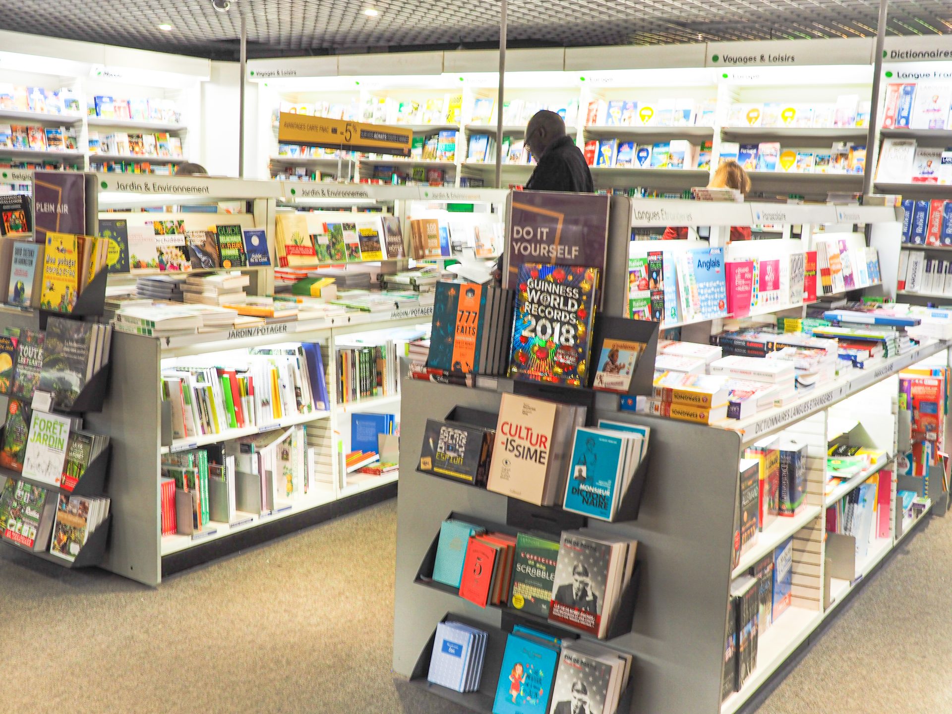 La Fnac et l’Inno en difficultés: les clients désertent et le personnel mis en chômage temporaire déguste