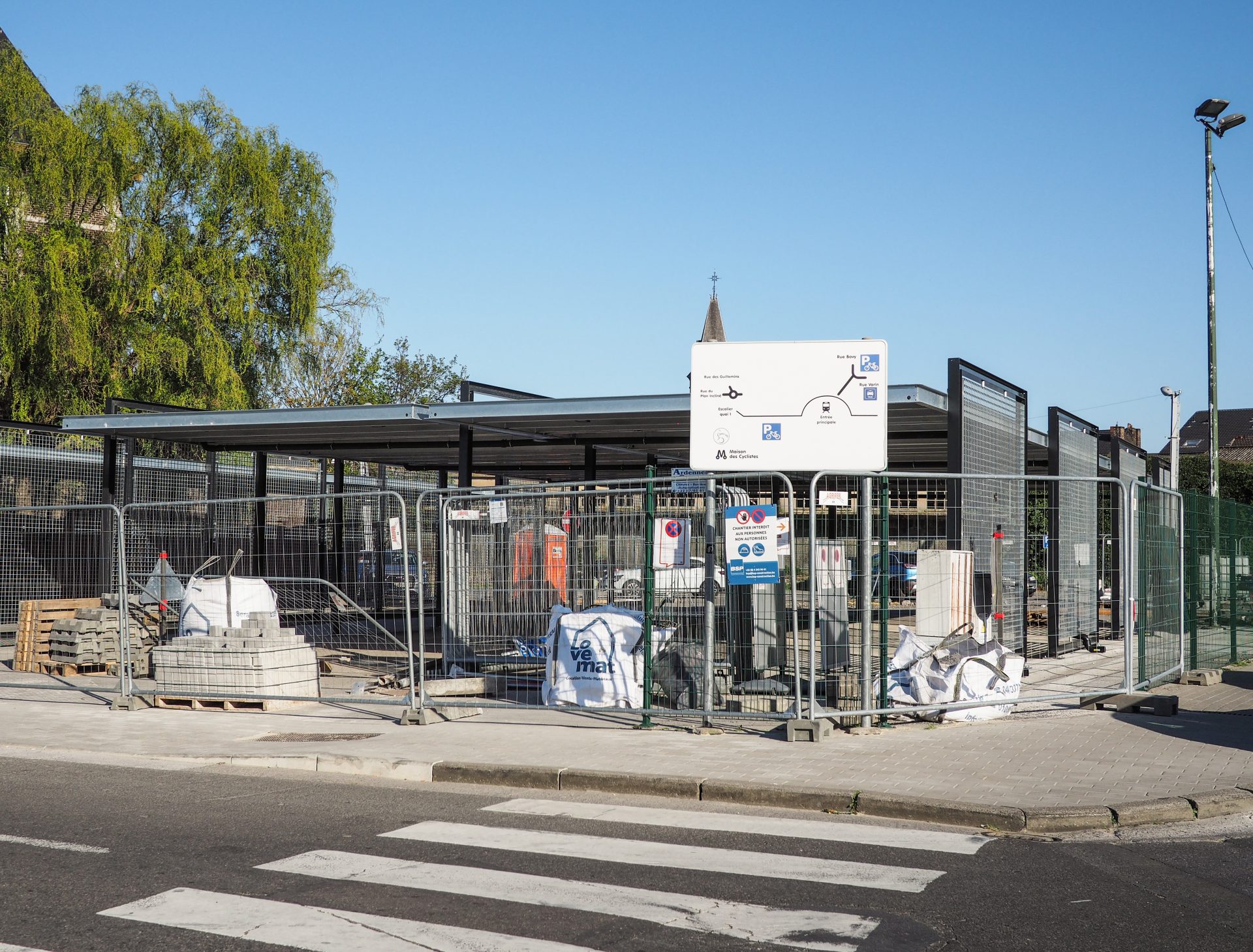 Guillemins: un nouveau parking vélos et motos de plusieurs centaines de places face à la gare