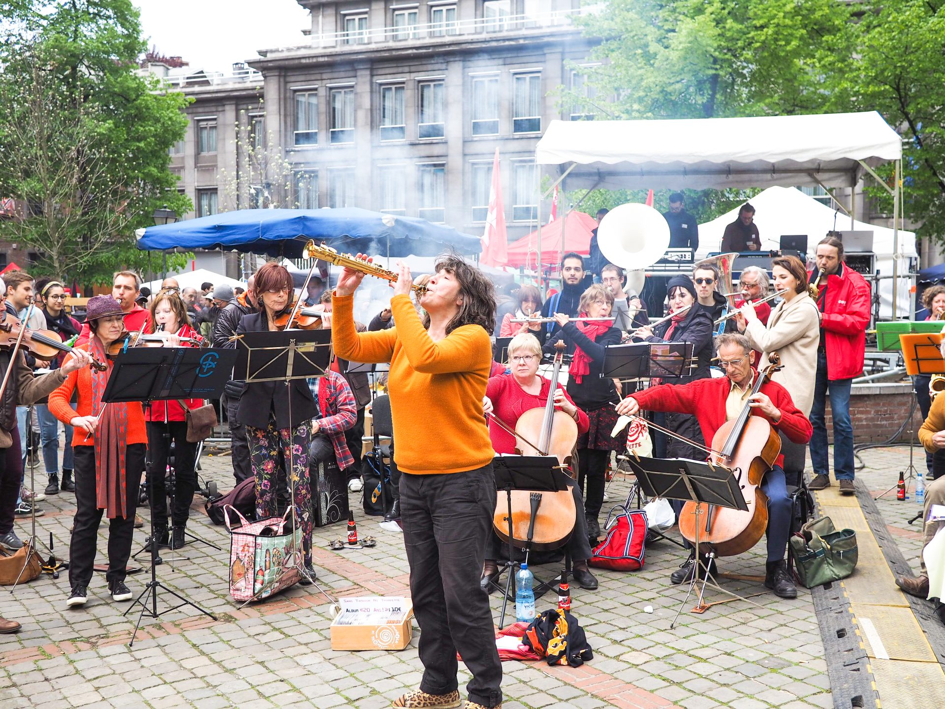 Retour du 1er mai festif sur la place Saint-Paul avec un concert du groupe liégeois 98%