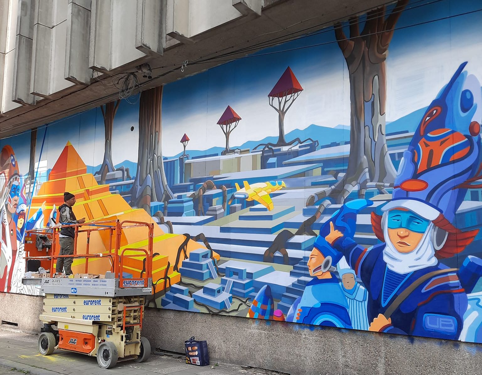 Une nouvelle fresque surréaliste de l’artiste Jaba à Droixhe