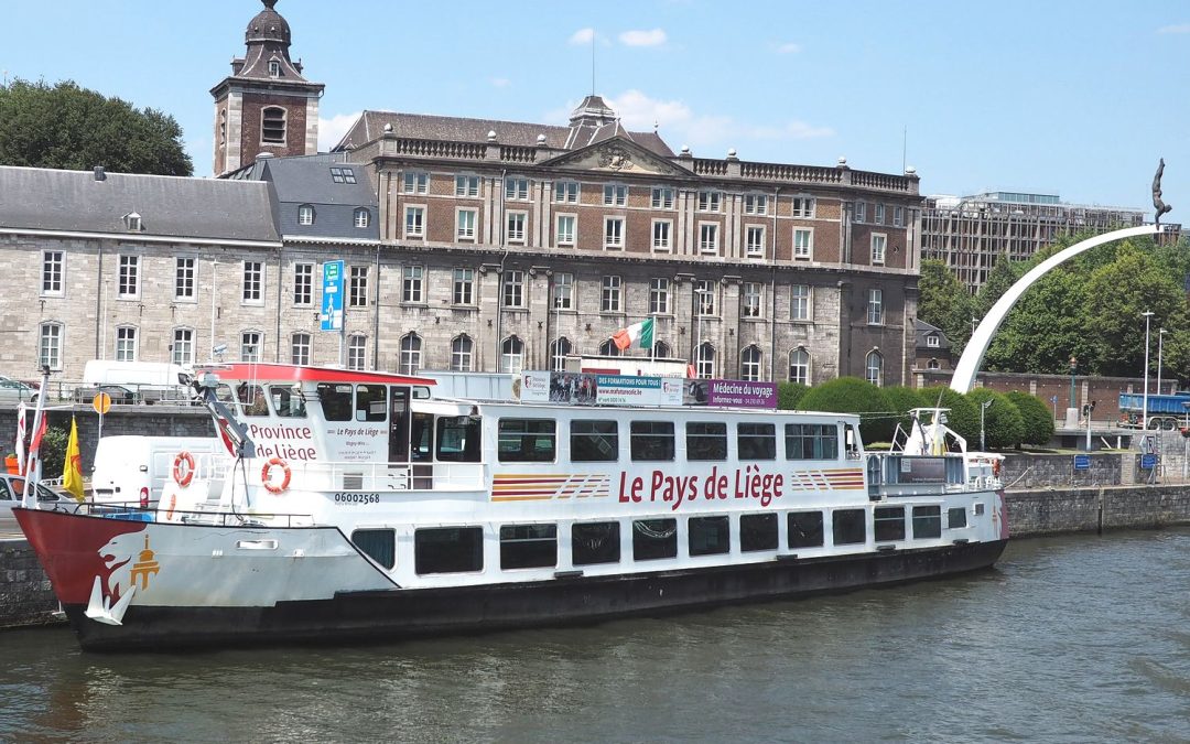 Une croisière nocturne de 7 heures sur la Meuse, au son de la techno, entre Liège et Maastricht