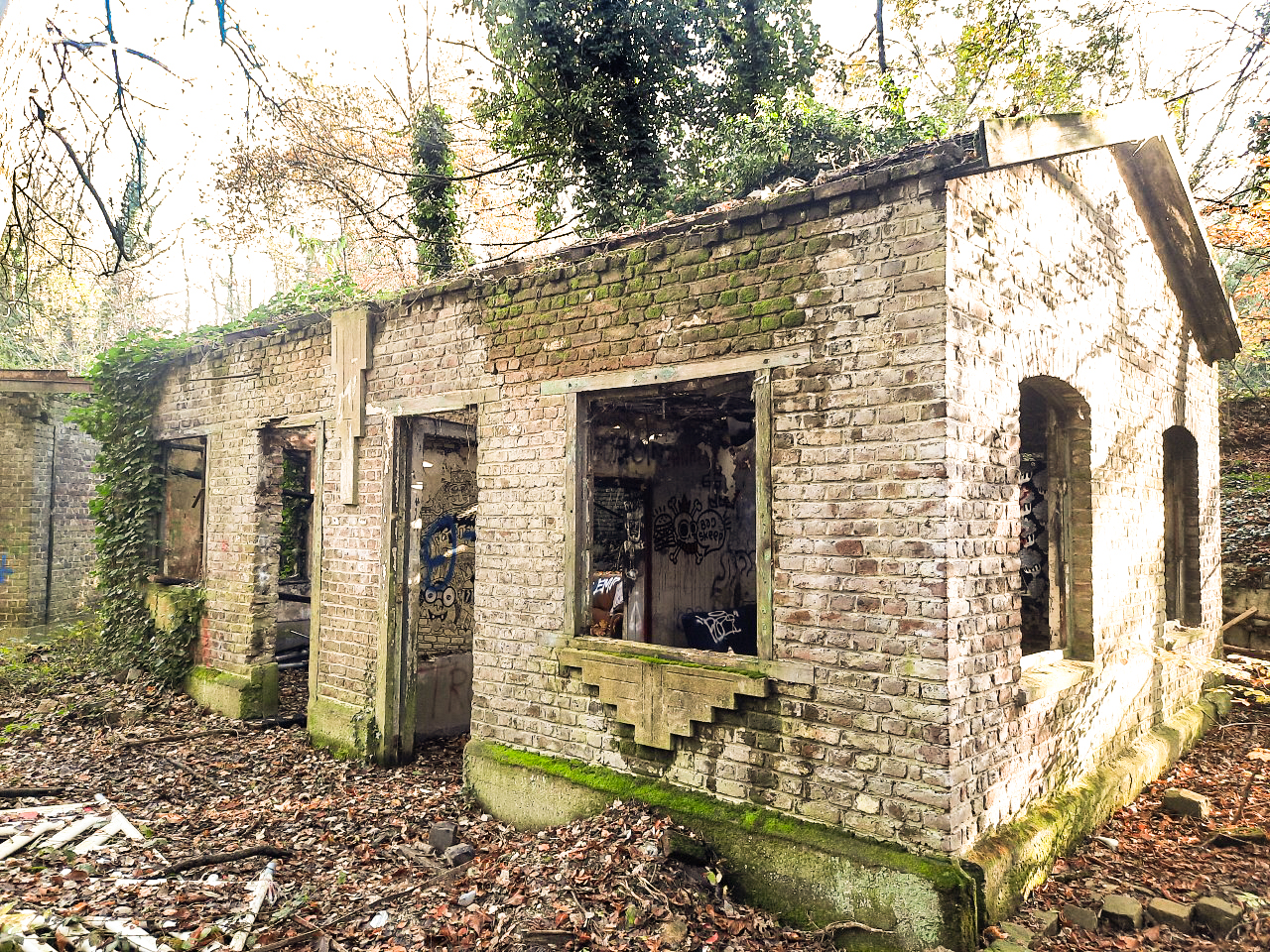 Deux petits bâtiments vont être démolis sur le site de l’ancien fort de la Chartreuse