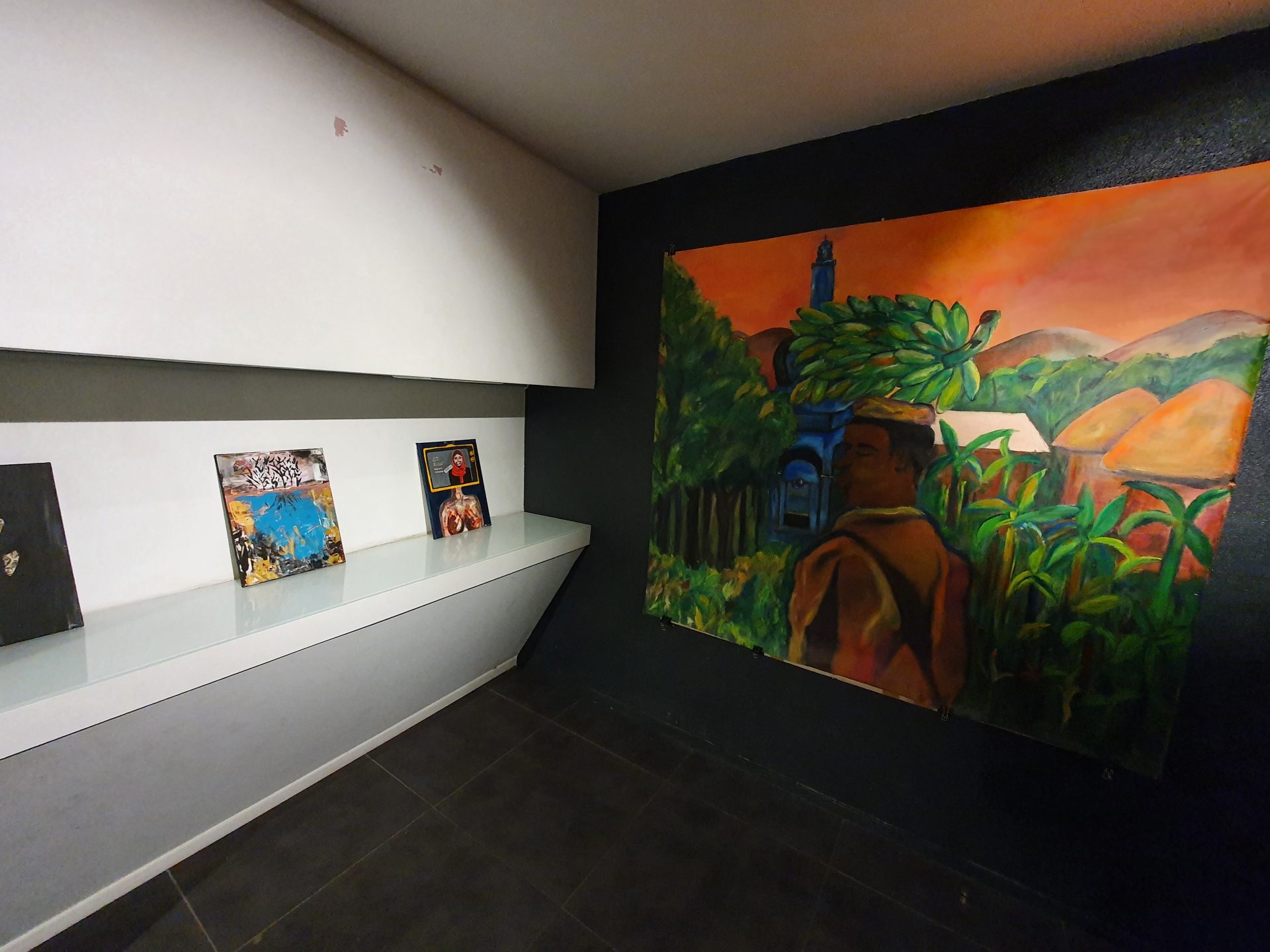 Une expo met en valeur les oeuvres des artistes réfugiés à Liège