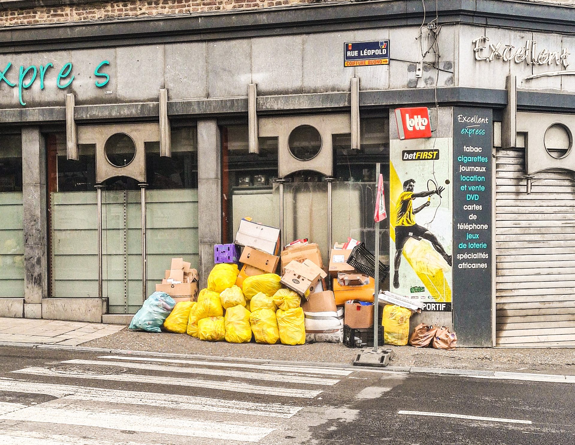 Pourquoi les sacs-poubelles n’ont-ils pas été ramassés dans certains quartiers?