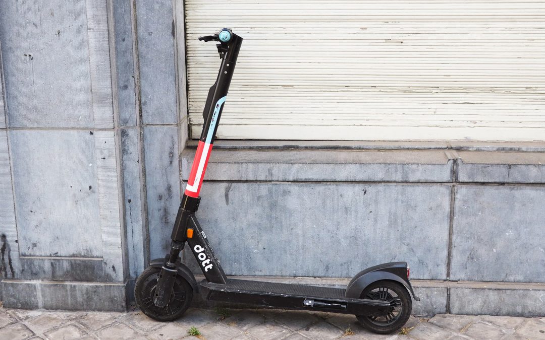 Herstal accueille les trottinettes en libre-service mais se distingue de Liège en épargnant les piétons
