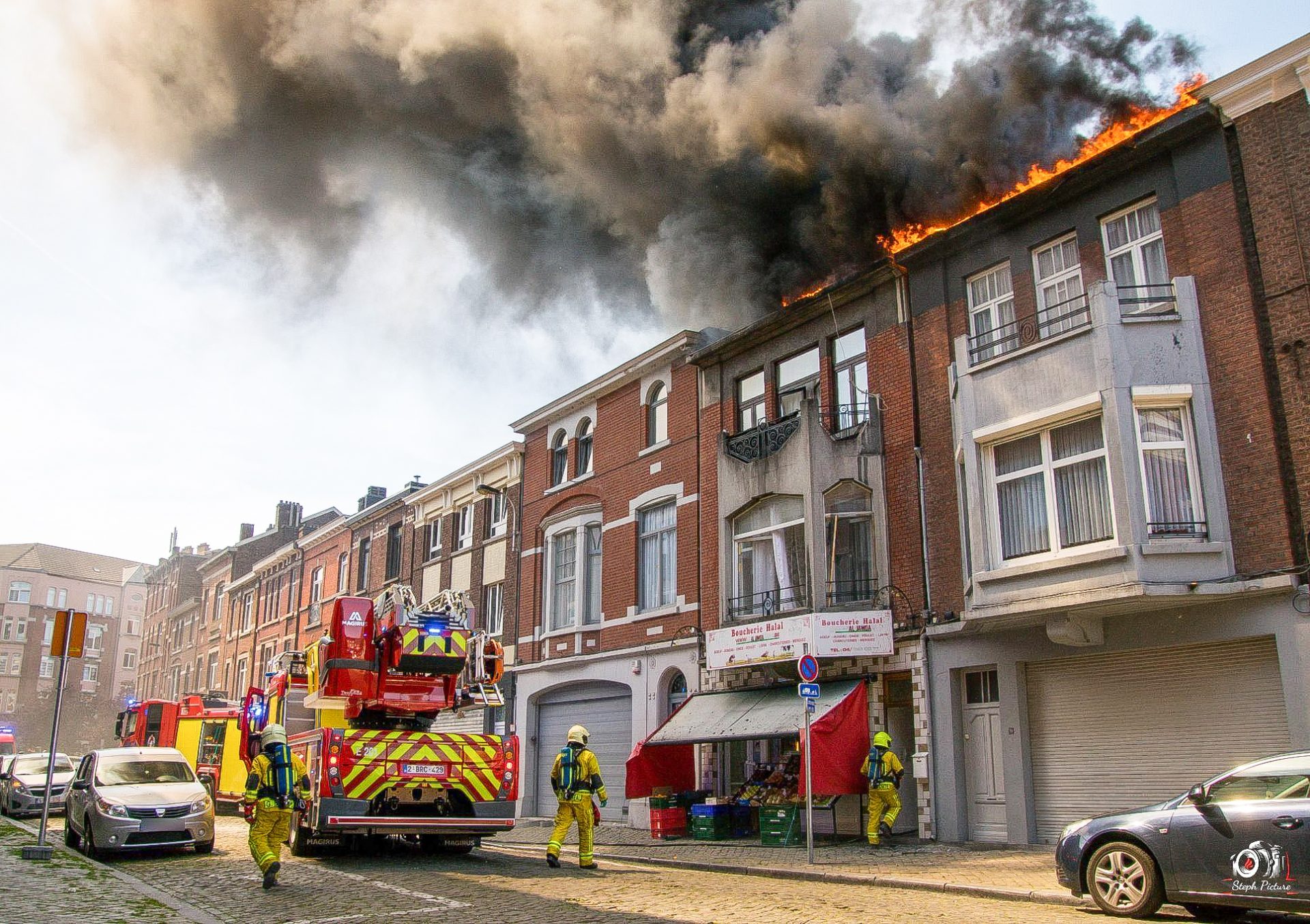 Explosion sur le toit d’une maison dans le quartier des Vennes