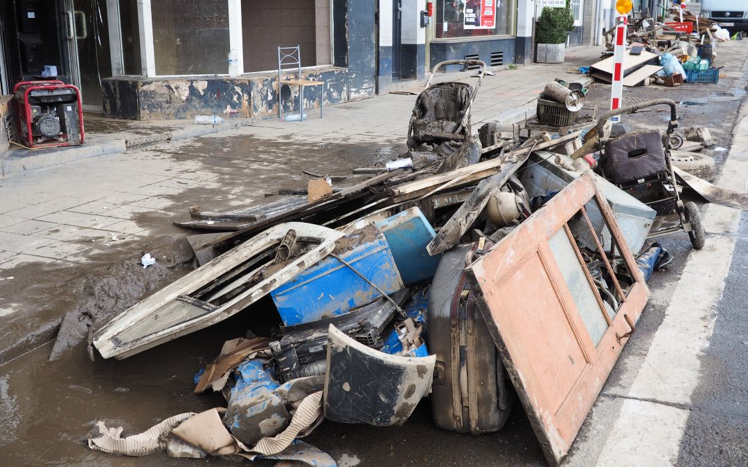 Chênée: cérémonie nationale de commémoration des personnes disparues lors des inondations en présence du roi et de la reine