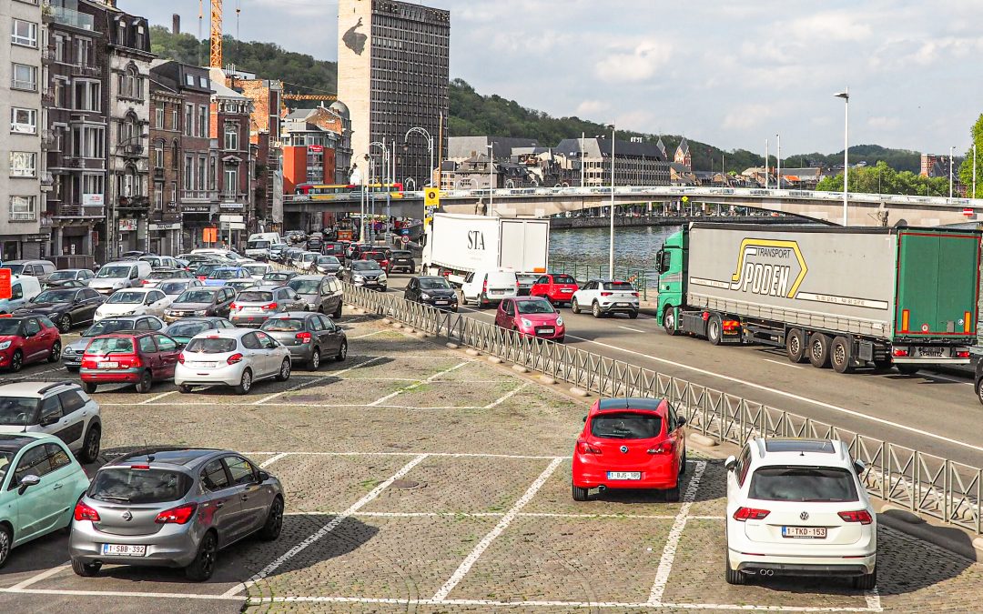 Travaux rue de la Régence: gros embouteillages sur les quais