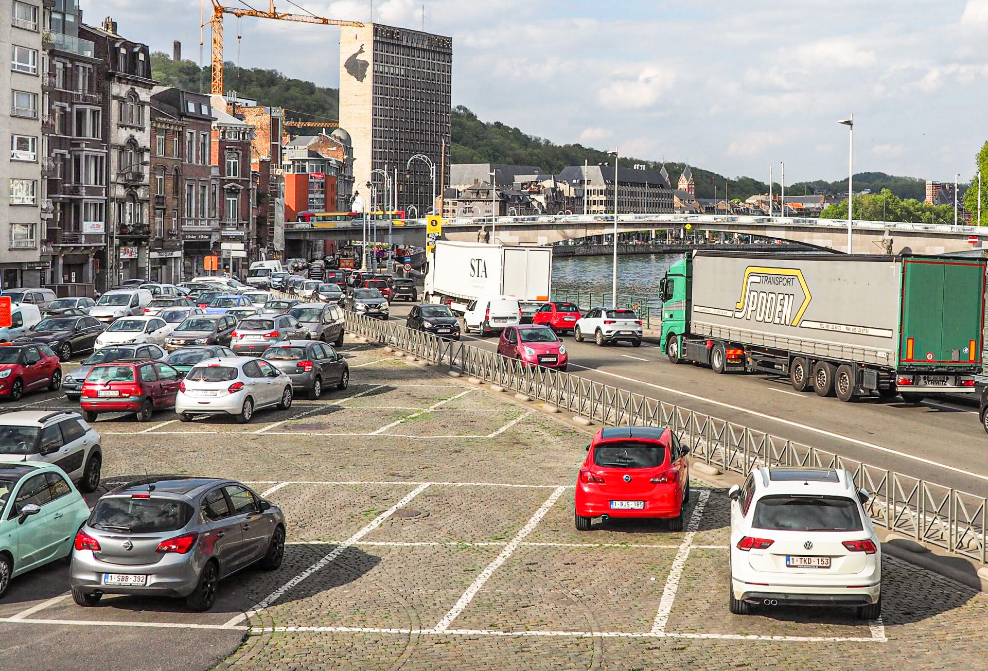 Travaux rue de la Régence: gros embouteillages sur les quais