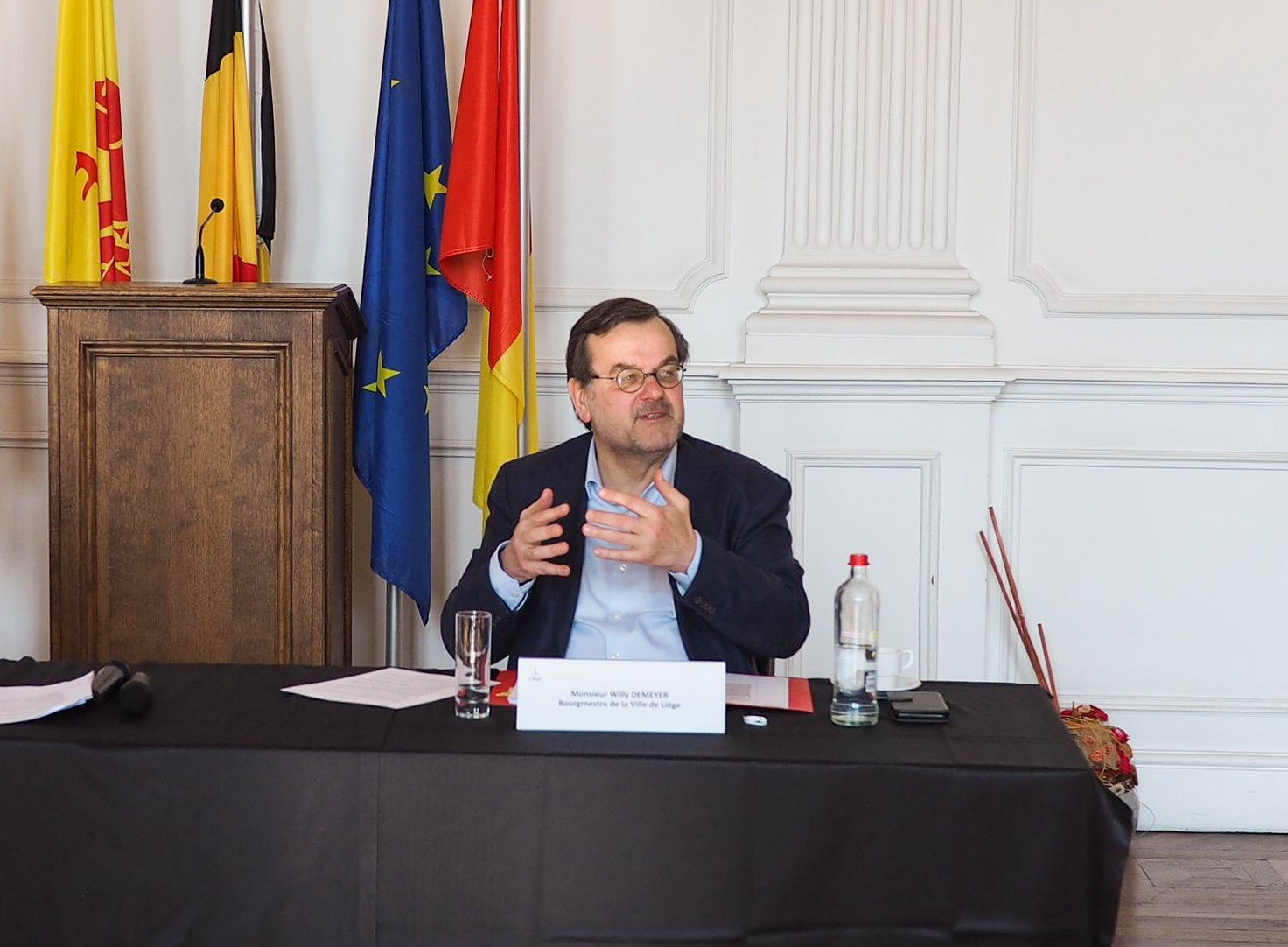 Covid: le bourgmestre était absent au conseil communal et restera à l’isolement pendant plusieurs jours