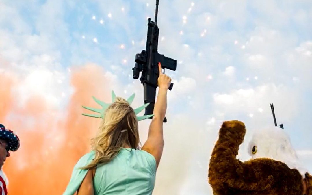 Une vidéo de la FN montrant “le côté festif des fusils-mitrailleurs” crée la polémique