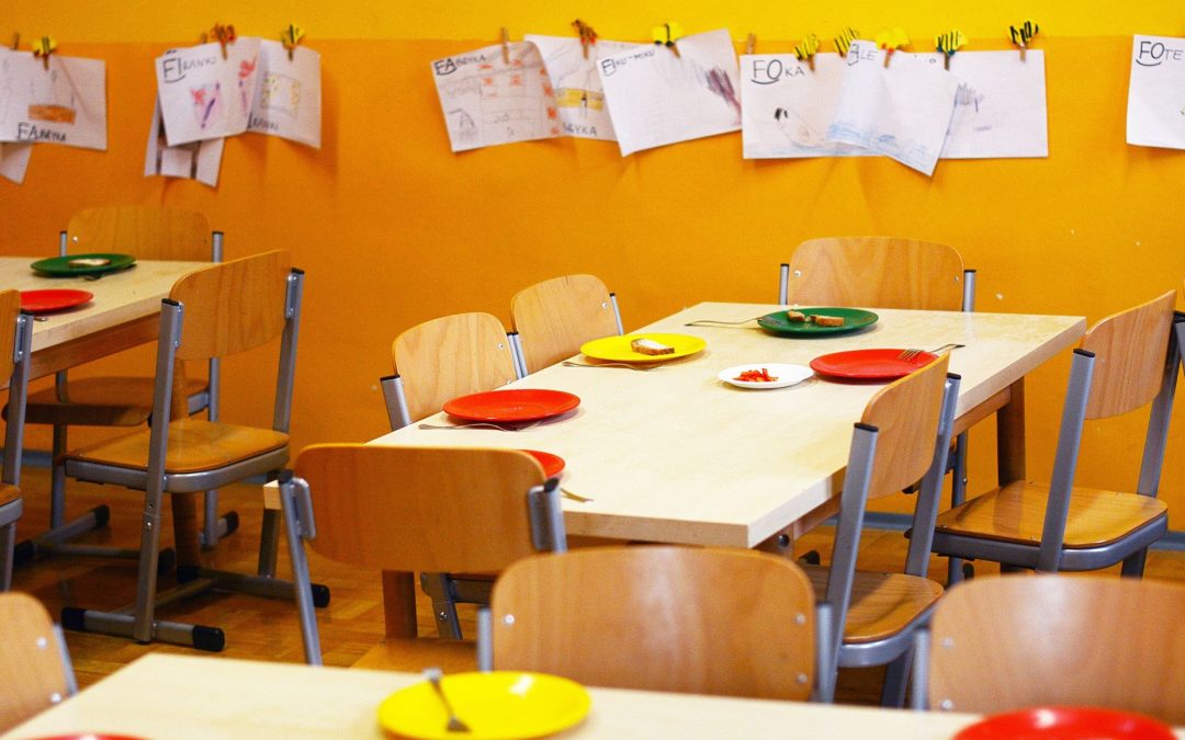 Retard et bugs du nouveau système de commande de repas chauds dans les écoles de la Ville