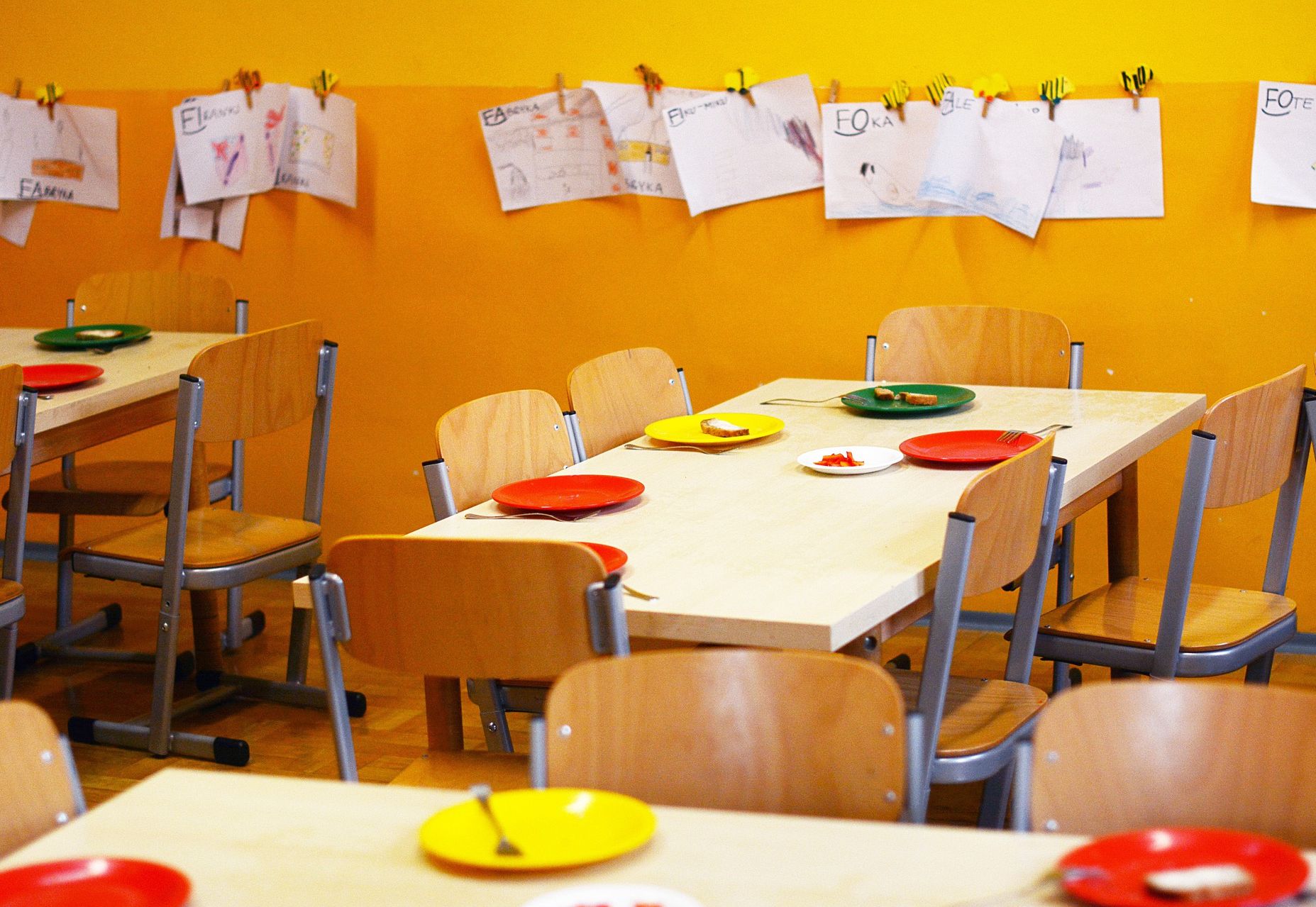 Retard et bugs du nouveau système de commande de repas chauds dans les écoles de la Ville