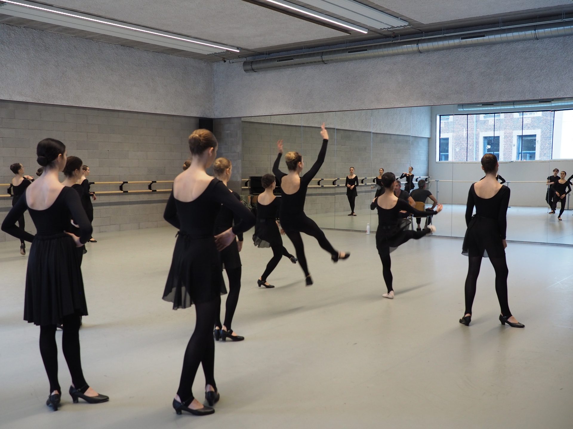 La Mosa Ballet School de Liège:  une école internationale pour former l’élite de la danse dans un esprit plus positif
