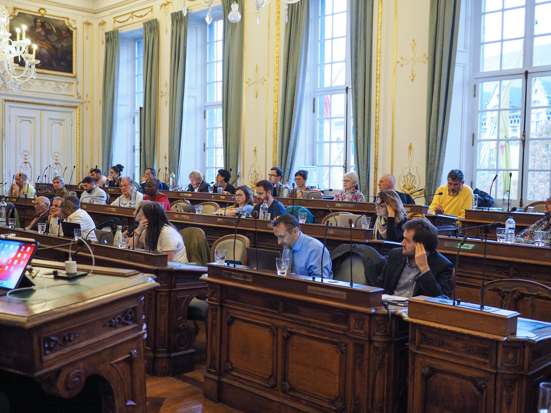 Le MR doute de la faisabilité du ‘tarif social étendu’ annoncé par le CPAS: couac dans la majorité communale
