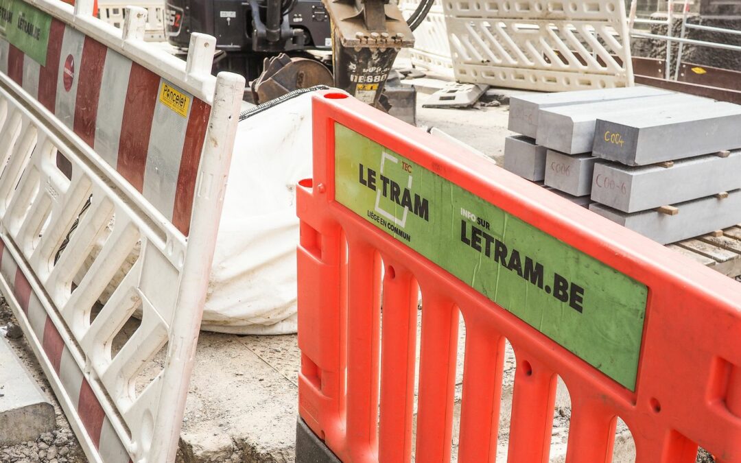 Deux Liégeois se servent en carburant sur le chantier du tram