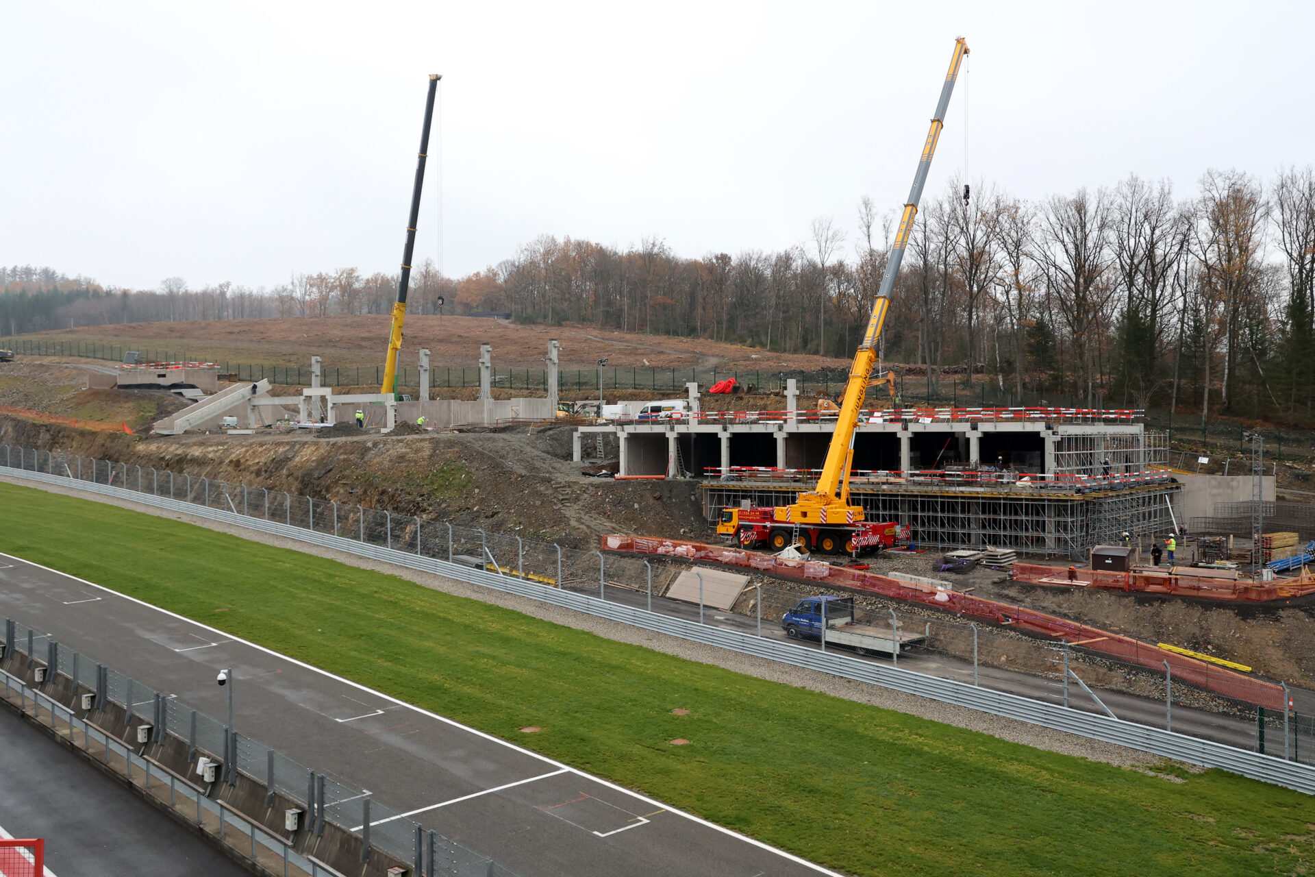 Les travaux de construction de la tribune et des gradins Endurance terminés en avril 2023 à Spa-Francorchamps