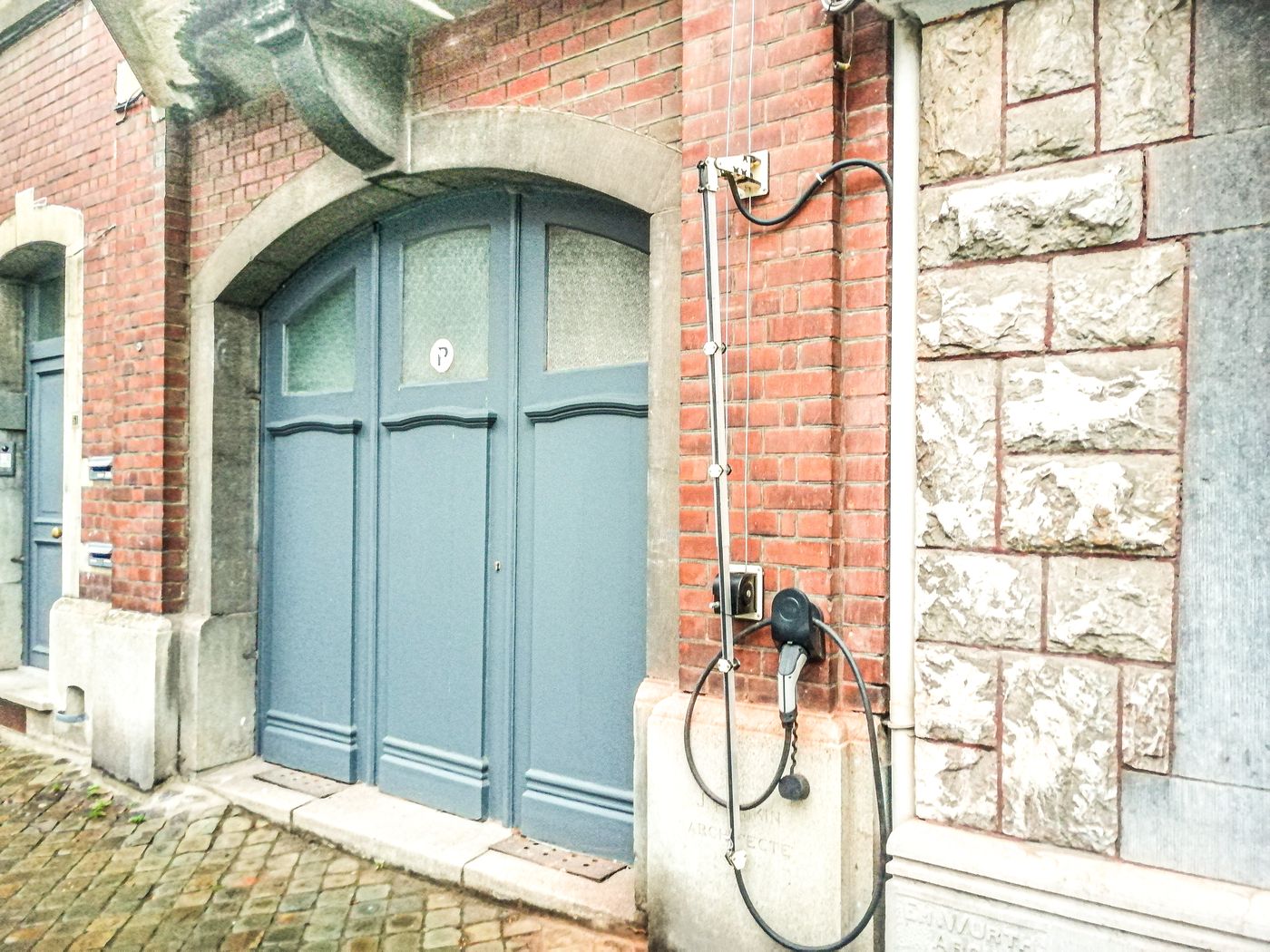 Solutions en vue pour les câbles de recharge des véhicules électriques des particuliers en rue