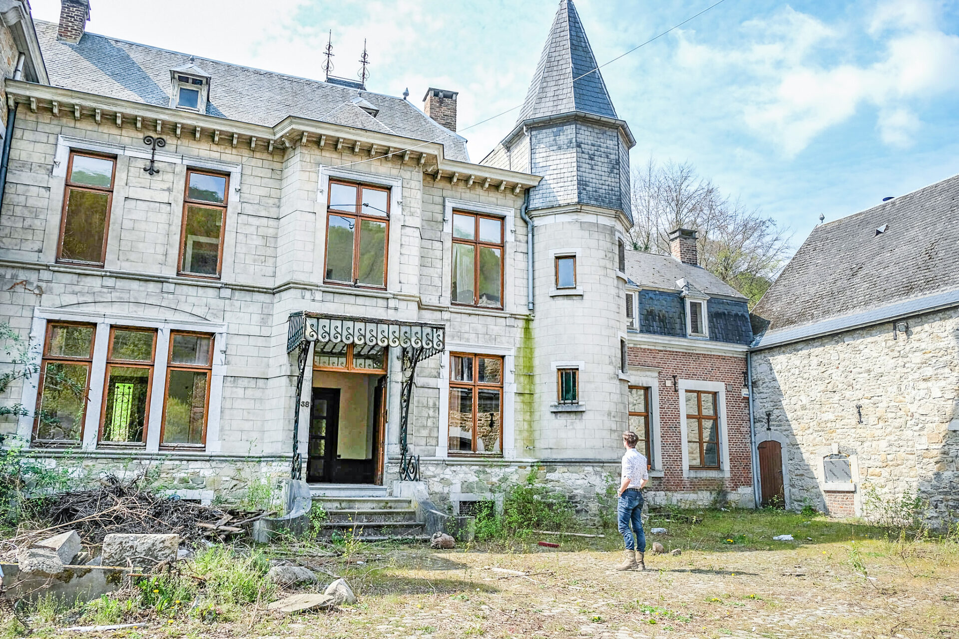 La commune annule le permis de destruction du manoir de Chaudfontaine: le nouveau projet devra intégrer le bâti ancien