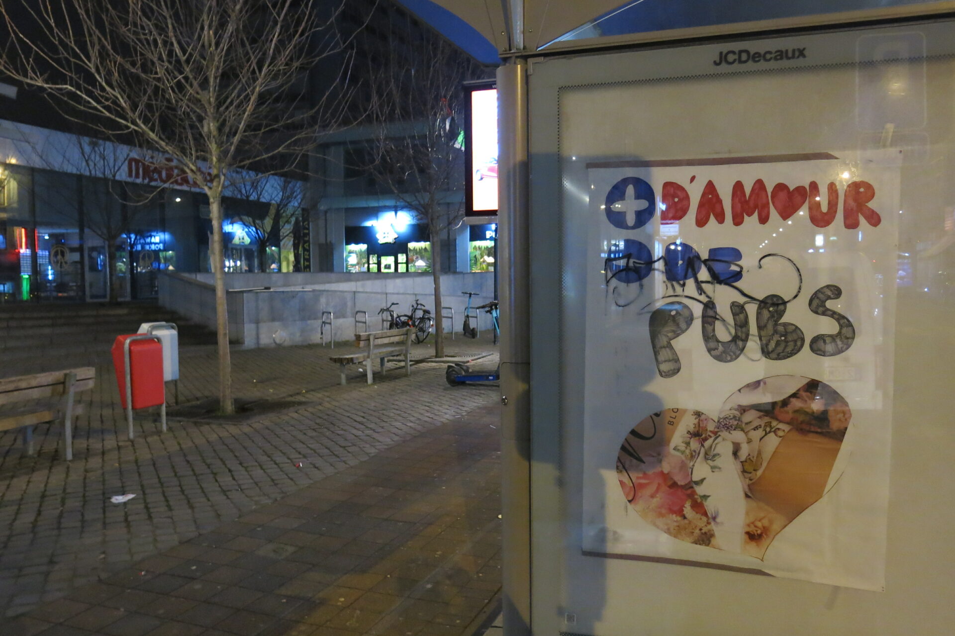 « Plus d’amour, moins de pub »: nouvelle action de Liège sans pub à l’occasion de la Saint-Valentin