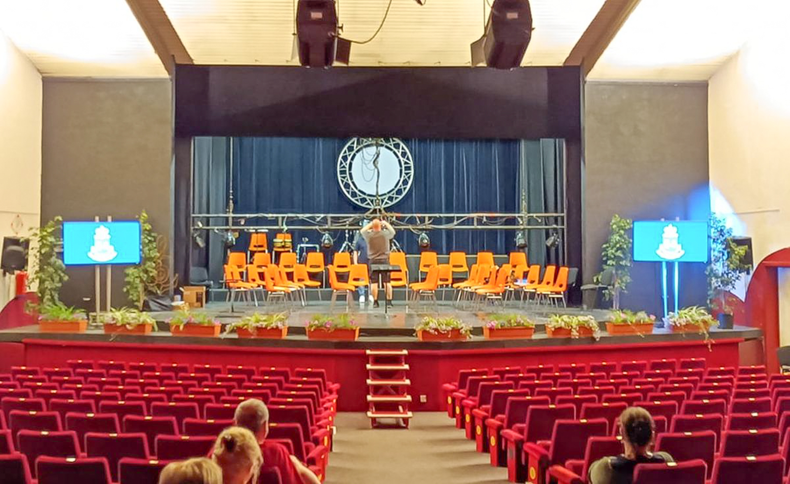 Les 400 places du théâtre communal Trianon en Outremeuse resteront fermées aux publics plus actuels