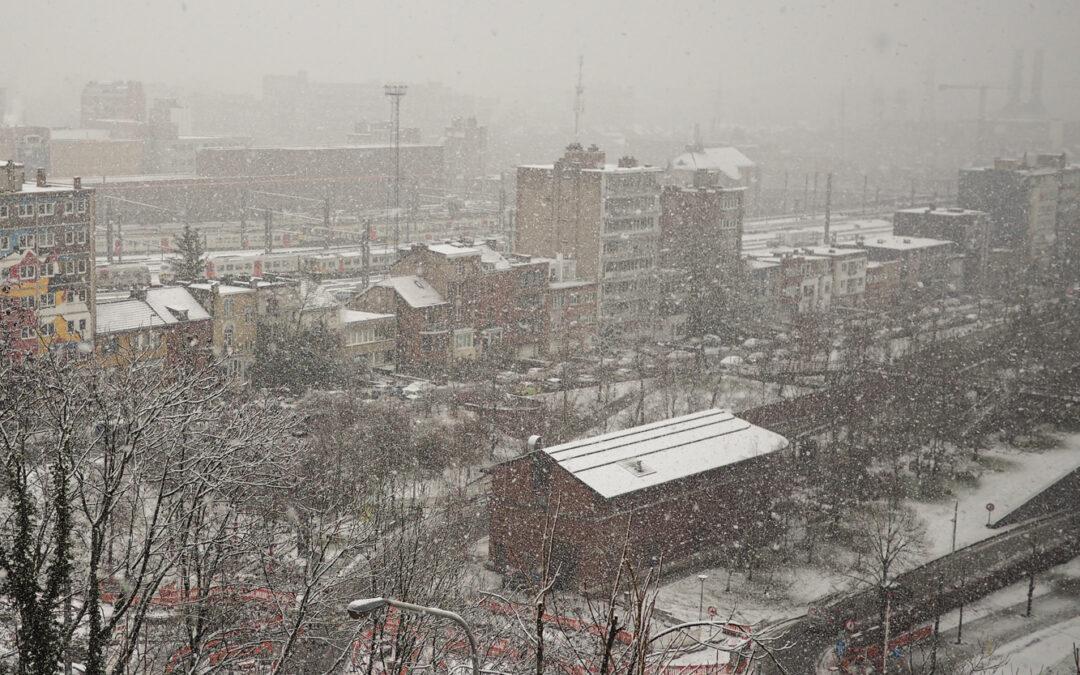 Conditions de circulation difficiles à cause de la neige: voici là où ça coince