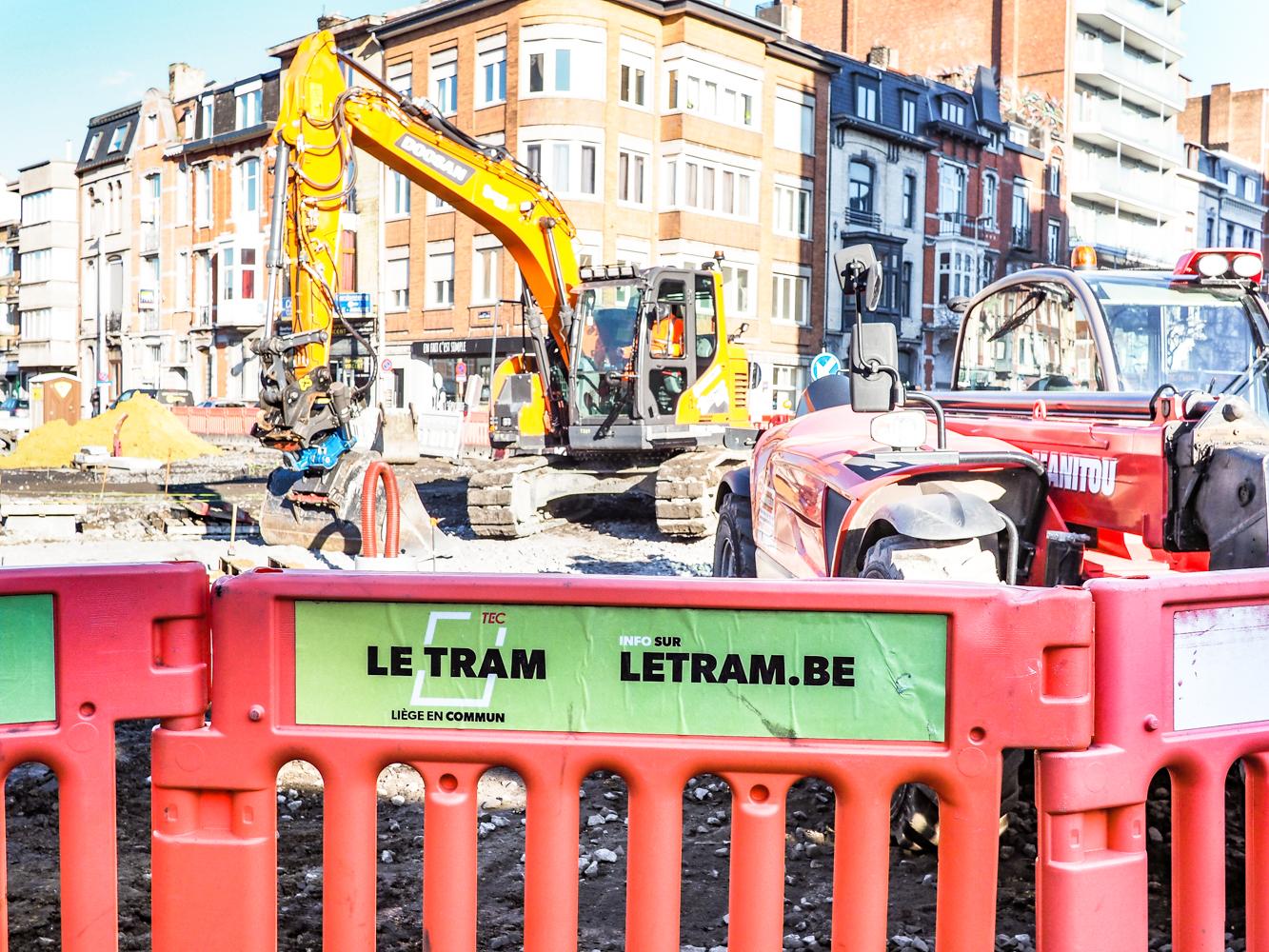 Y a-t-il suffisamment d’ouvriers sur le chantier du tram? Nous avons compté!
