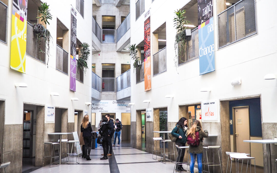 Un assistant de HEC arrêté à l’ULiège: il cachait des caméras dans les toilettes des filles depuis un an