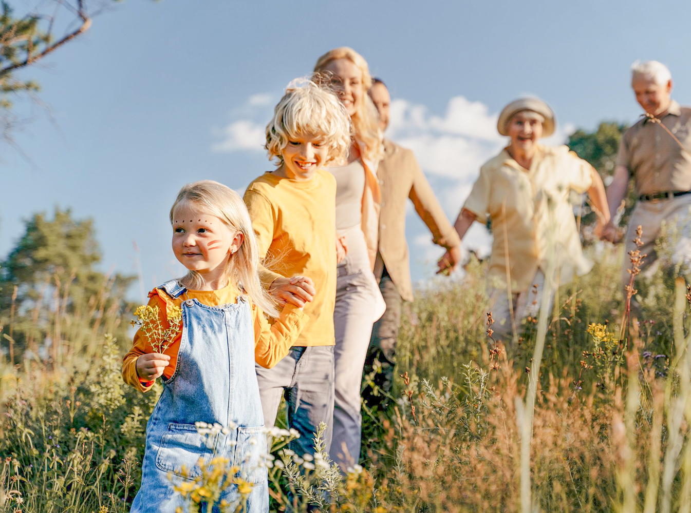 Nouveauté au Préhistomuseum: le sentier pieds nus devient un parcours sensoriel familial