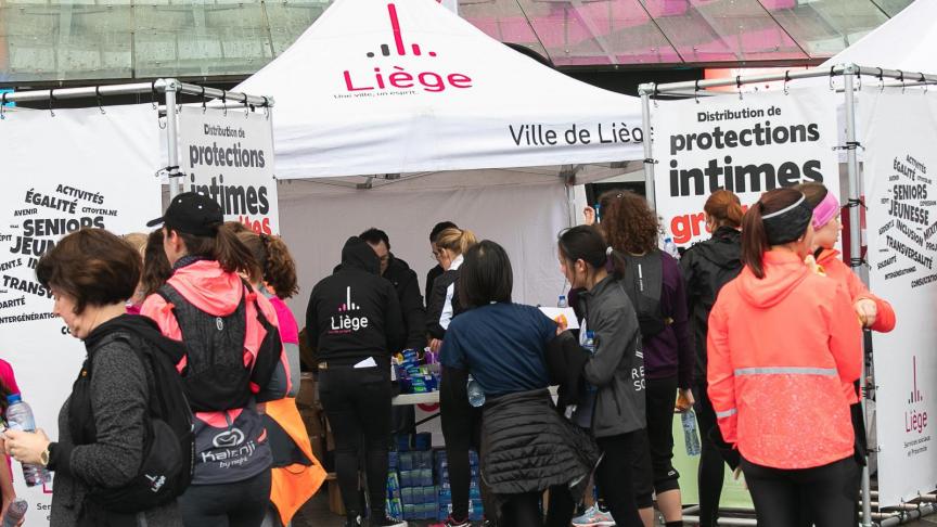 100.000 protections menstruelles distribuées grâce à l’opération “Sang toi libre”