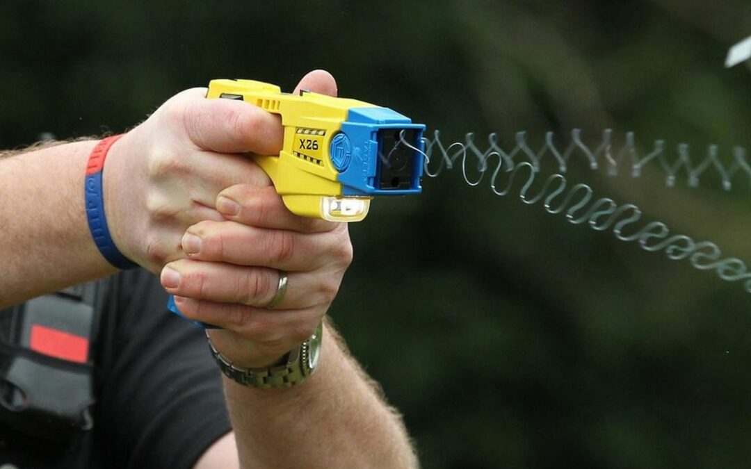 La police de Liège va s’équiper de 10 nouveaux pistolets électriques « Taser »