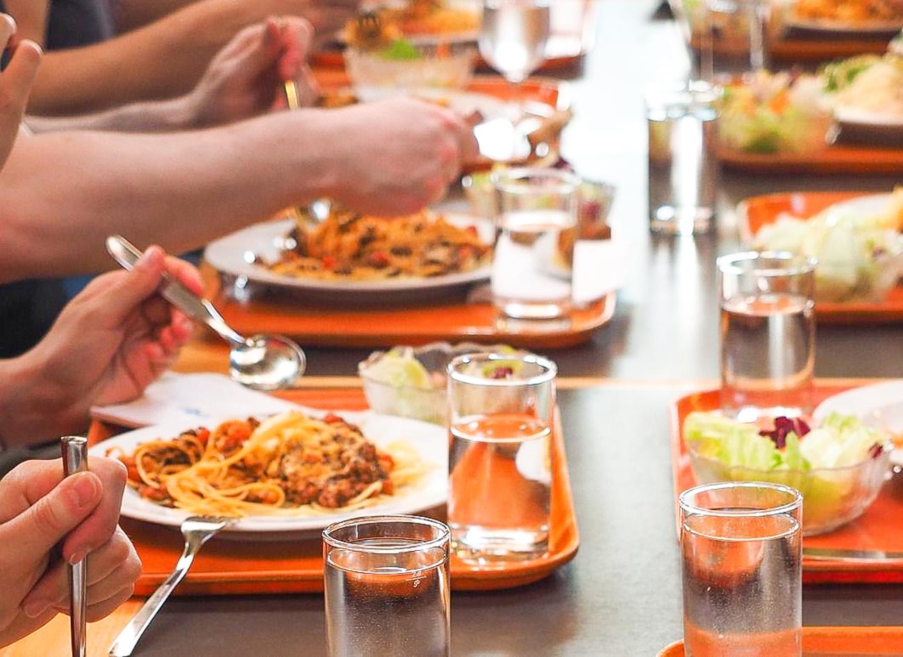 Mauvaise communication de la Ville sur la gratuité des repas: quelles écoles et classes concernées?
