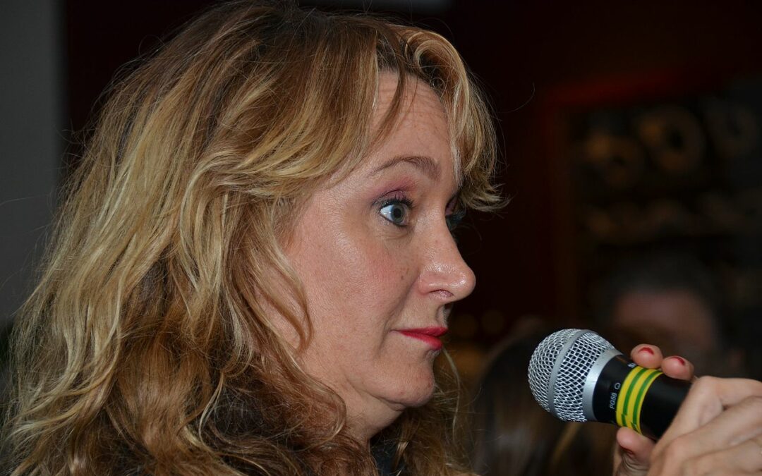 La comédienne française Julie Ferrier présidera le prochain Festival International du Film de Comédie