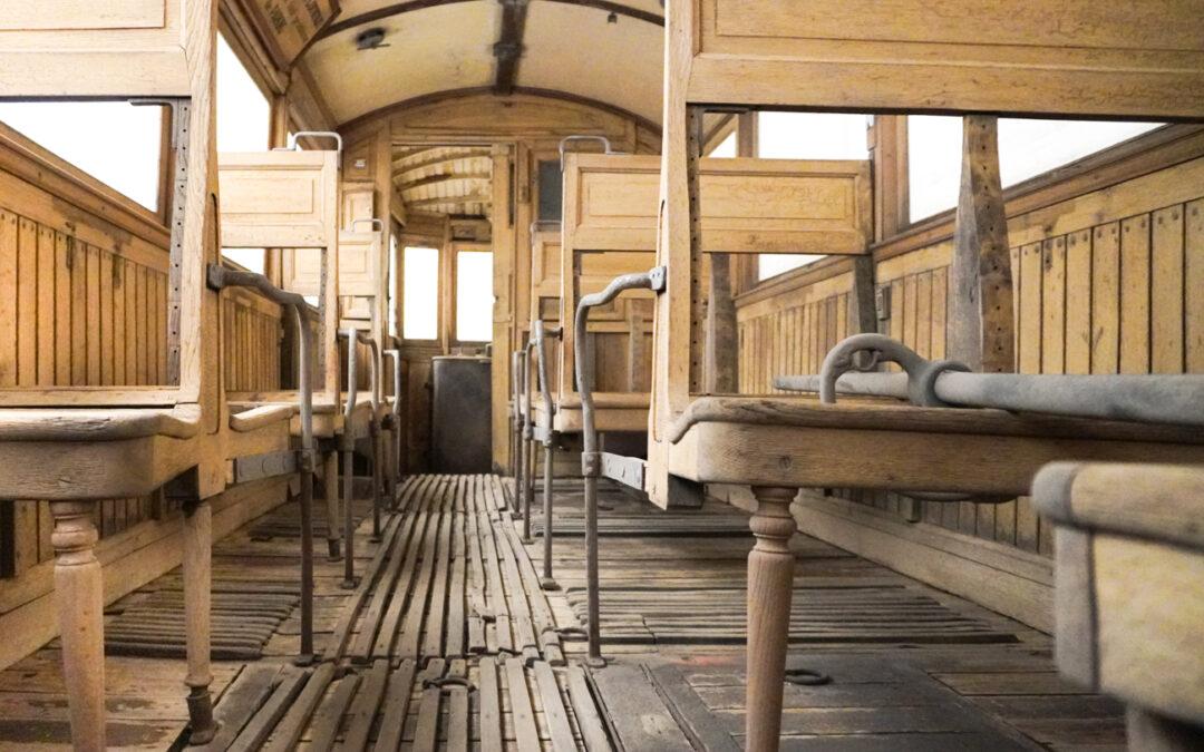 Avant de voir circuler le nouveau, on restaure actuellement un vieux tram de 1926