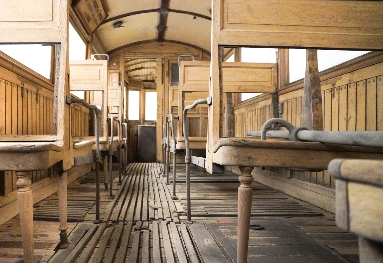 Avant de voir circuler le nouveau, on restaure actuellement un vieux tram de 1926