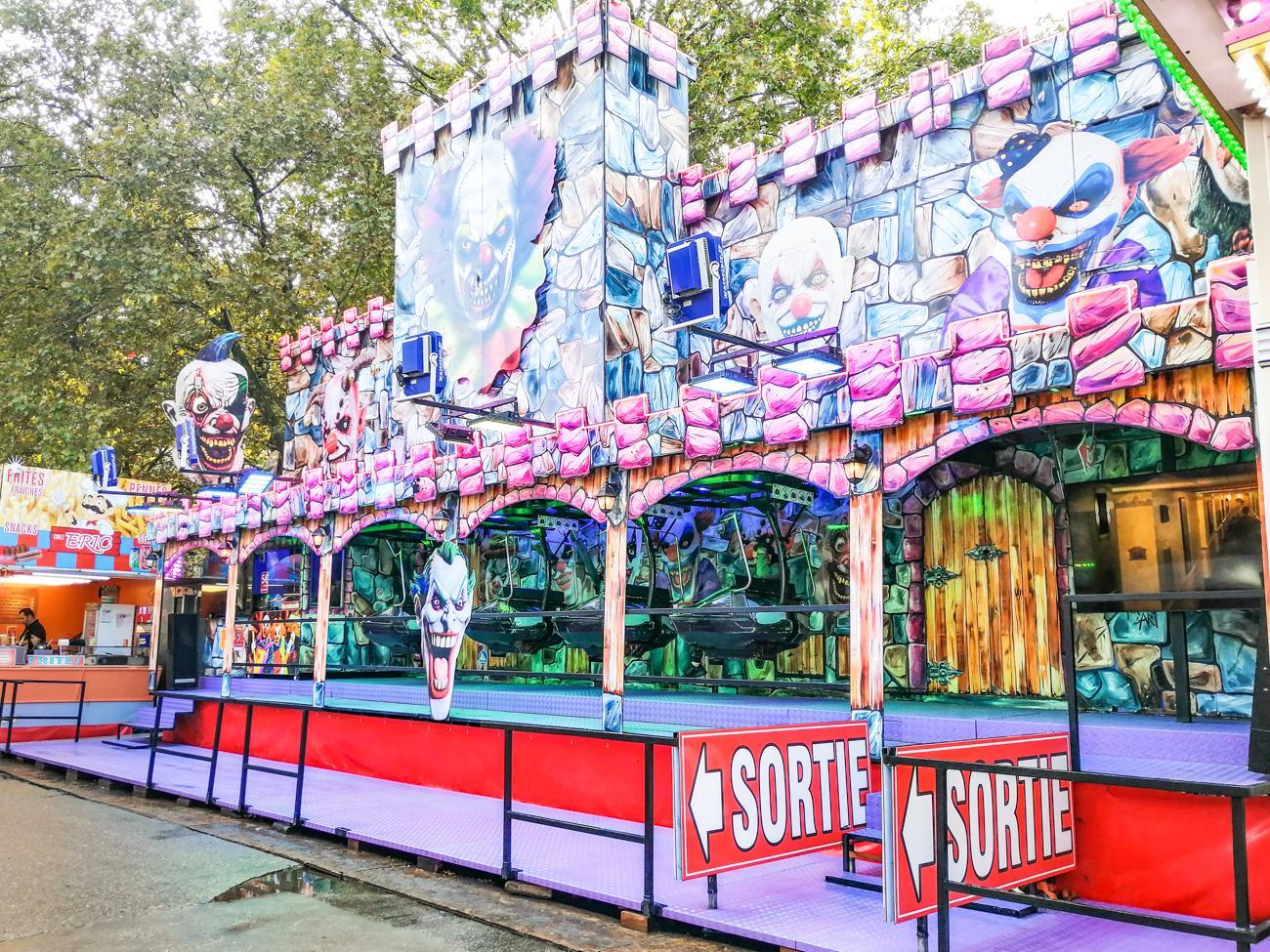 Le train fantôme de la foire fait trop peur: un Liégeois se plaint à la Ville