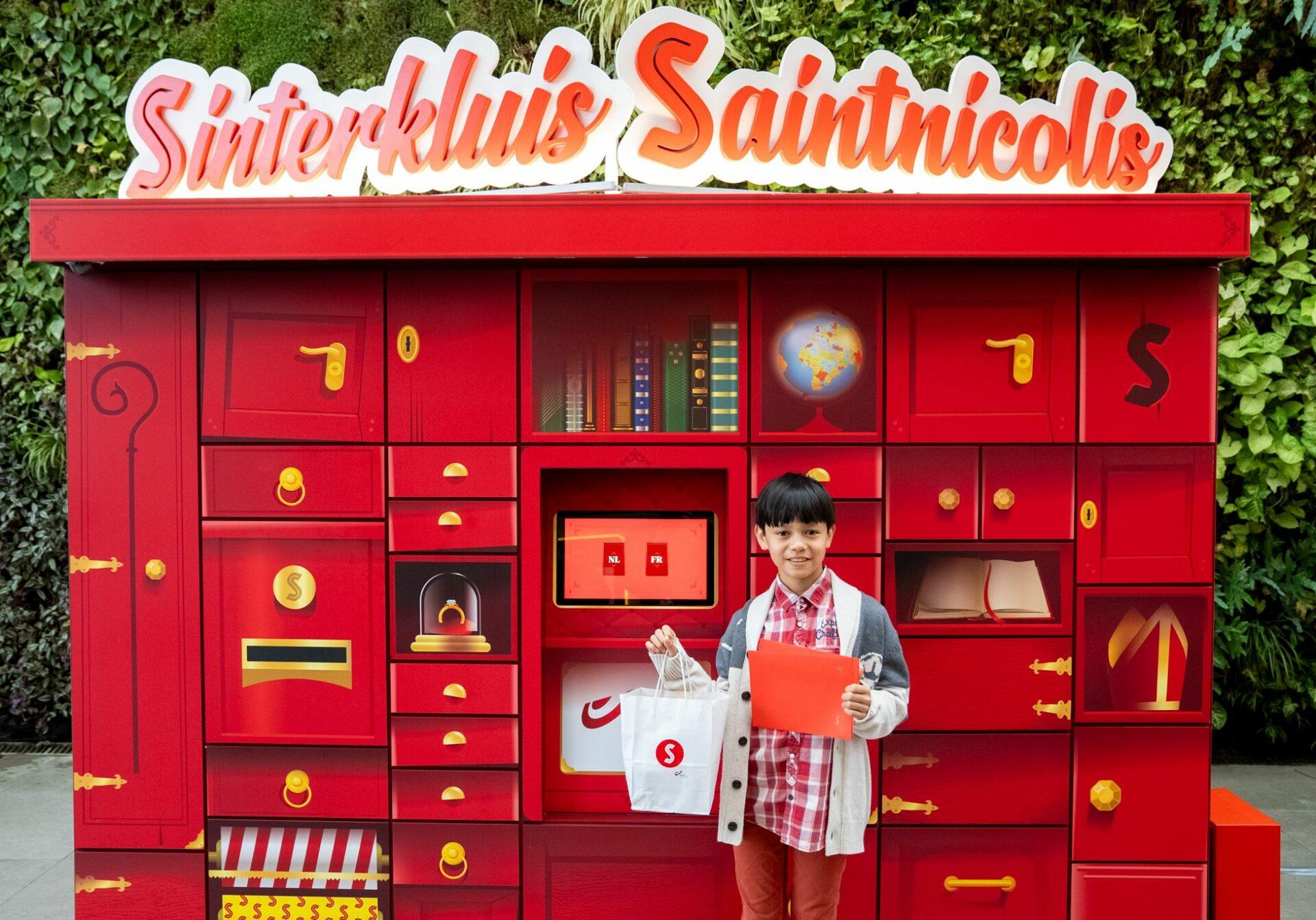 Bpost installe le distributeur de cadeaux de Saint-Nicolas à la Médiacité les 25 et 26 novembre: c’est gratuit