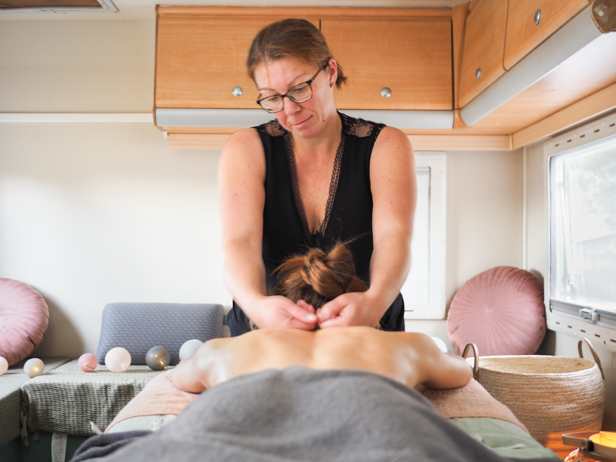 Massages à domicile dans un camping-car: ce chouette nouveau concept à Liège et alentours