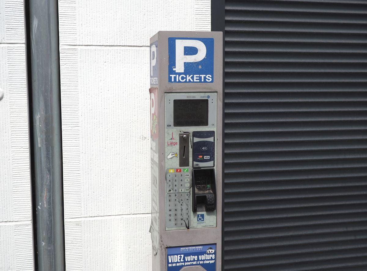 Une demi-heure de stationnement public gratuit pendant les fêtes