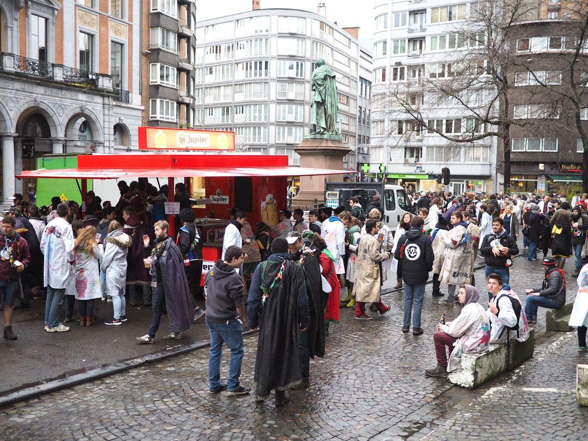 Les étudiants défilent ce mardi dans les rues pour la Saint-Nicolas